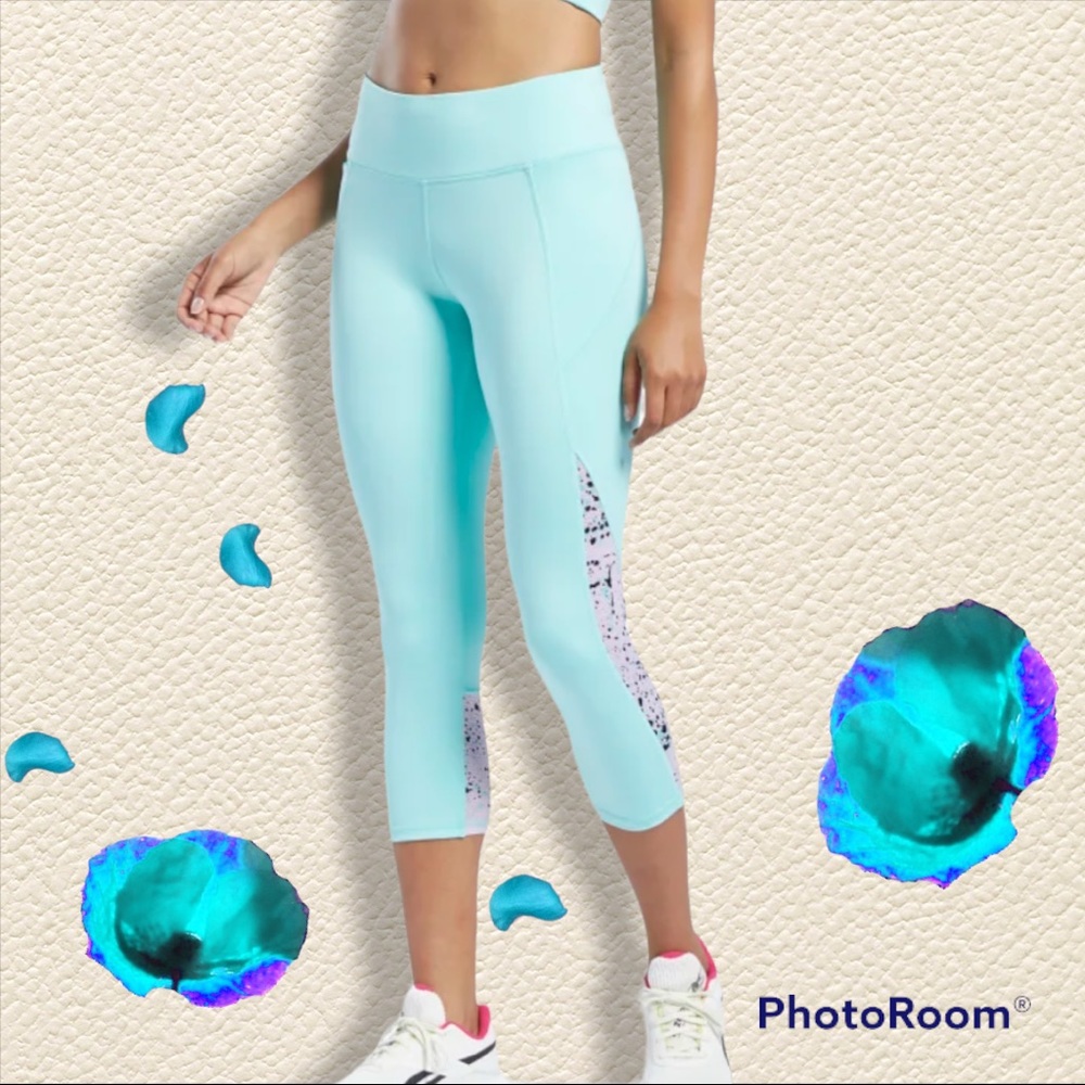 NWT Reebok Workout Ready Run Printed Capri Leggings